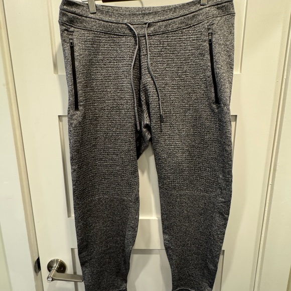 Lulu engineered warmth Gray Men's Jogger Pants - Picture 2 of 5